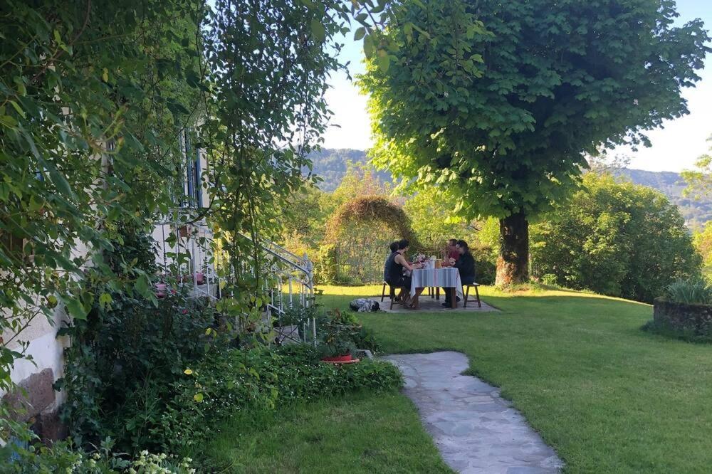 Bed and Breakfast Le Figarelou Thiezac Экстерьер фото